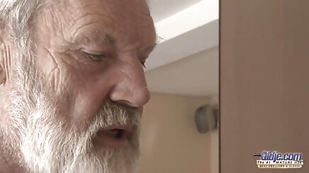 ابن جميل من أنتاناناريفو سكس اجنبي كامل ، مدغشقر cla